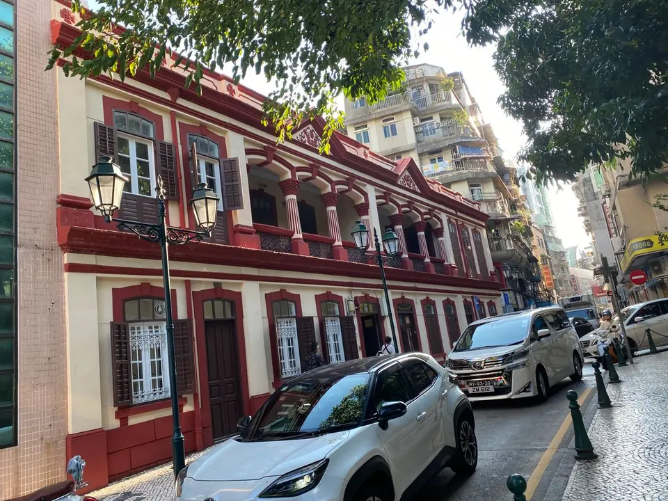 Approved Portuguese-Style Streetscapes context for Mesa by José Avillez