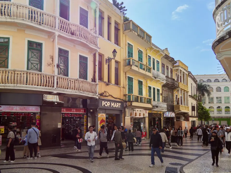 Approved Portuguese-Style Streetscapes context for A Lorcha